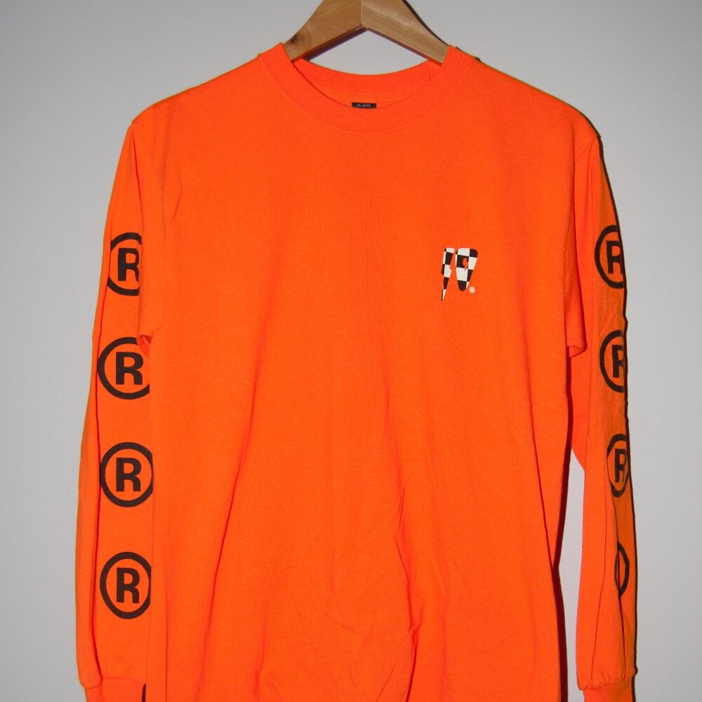 10.Deep Men's Medium Long sleeve Graphic Tee